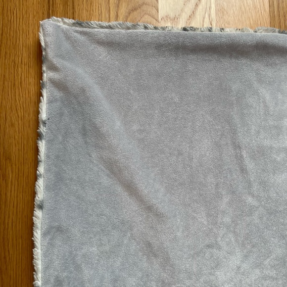 Pottery Barn Kids Snow leopard bundle - Picture 8 of 8